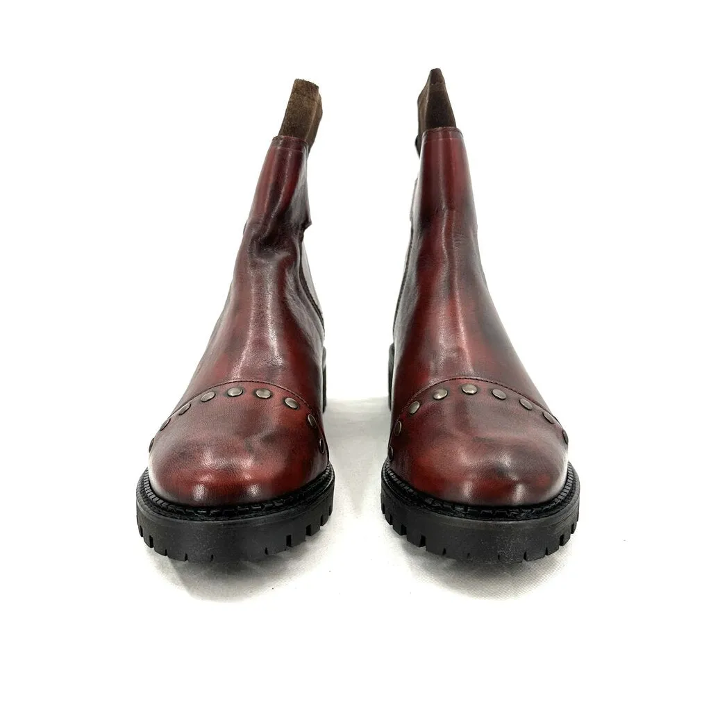 women Casta NIB Moov Boot Red Shoes 39/8.5